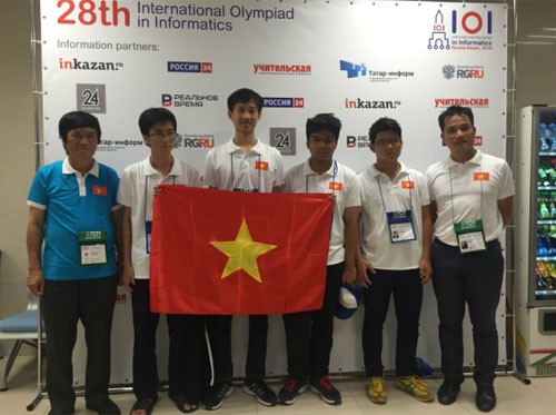 Việt Nam giành 2 Huy chương Vàng Olympic Tin học quốc tế  - ảnh 1